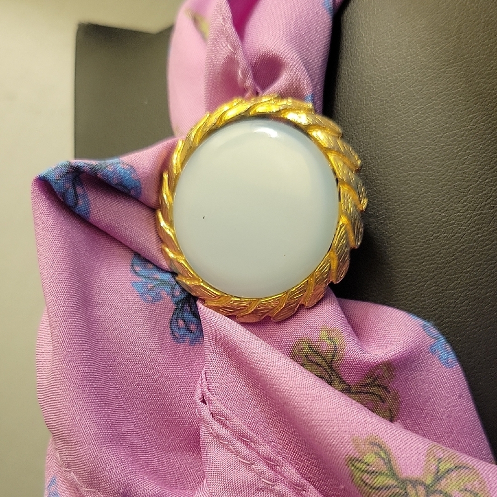 Morsly Scarf & West Germany Scar Clip - Picture 5 of 11